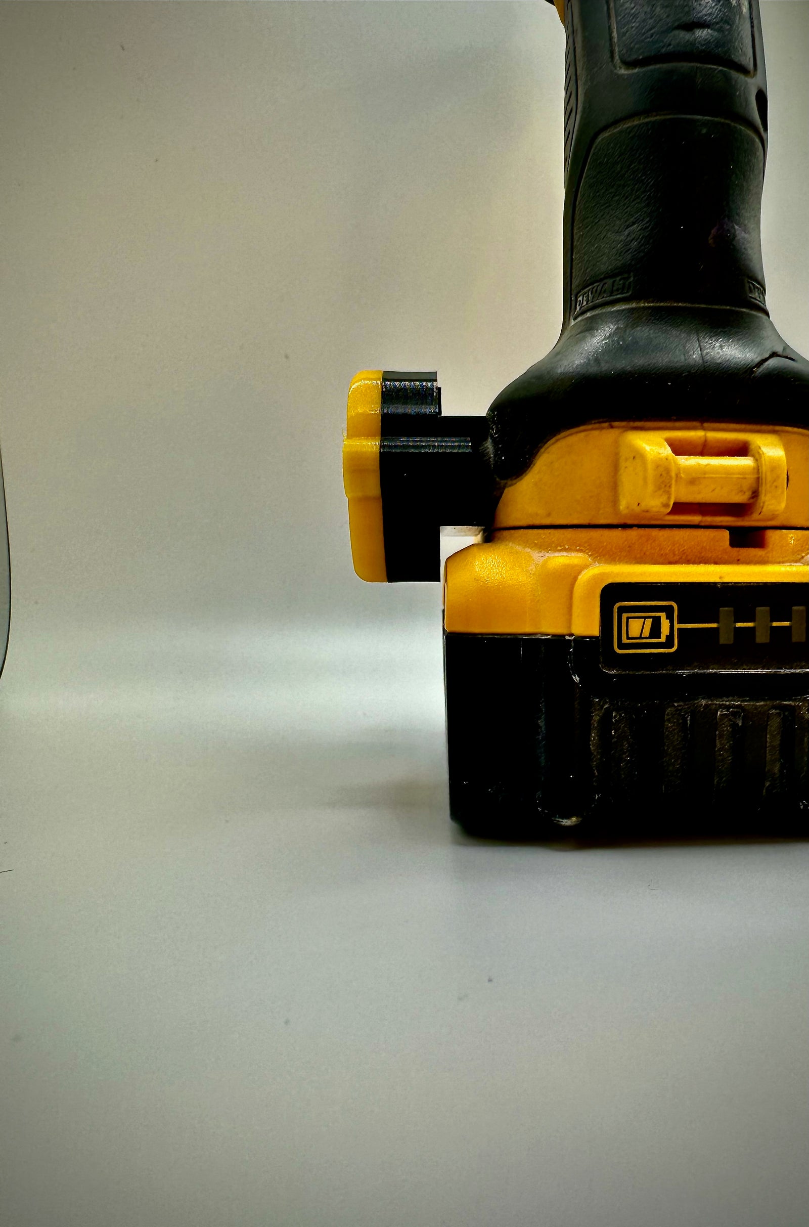 DeWalt AirTag Mount/Holder
