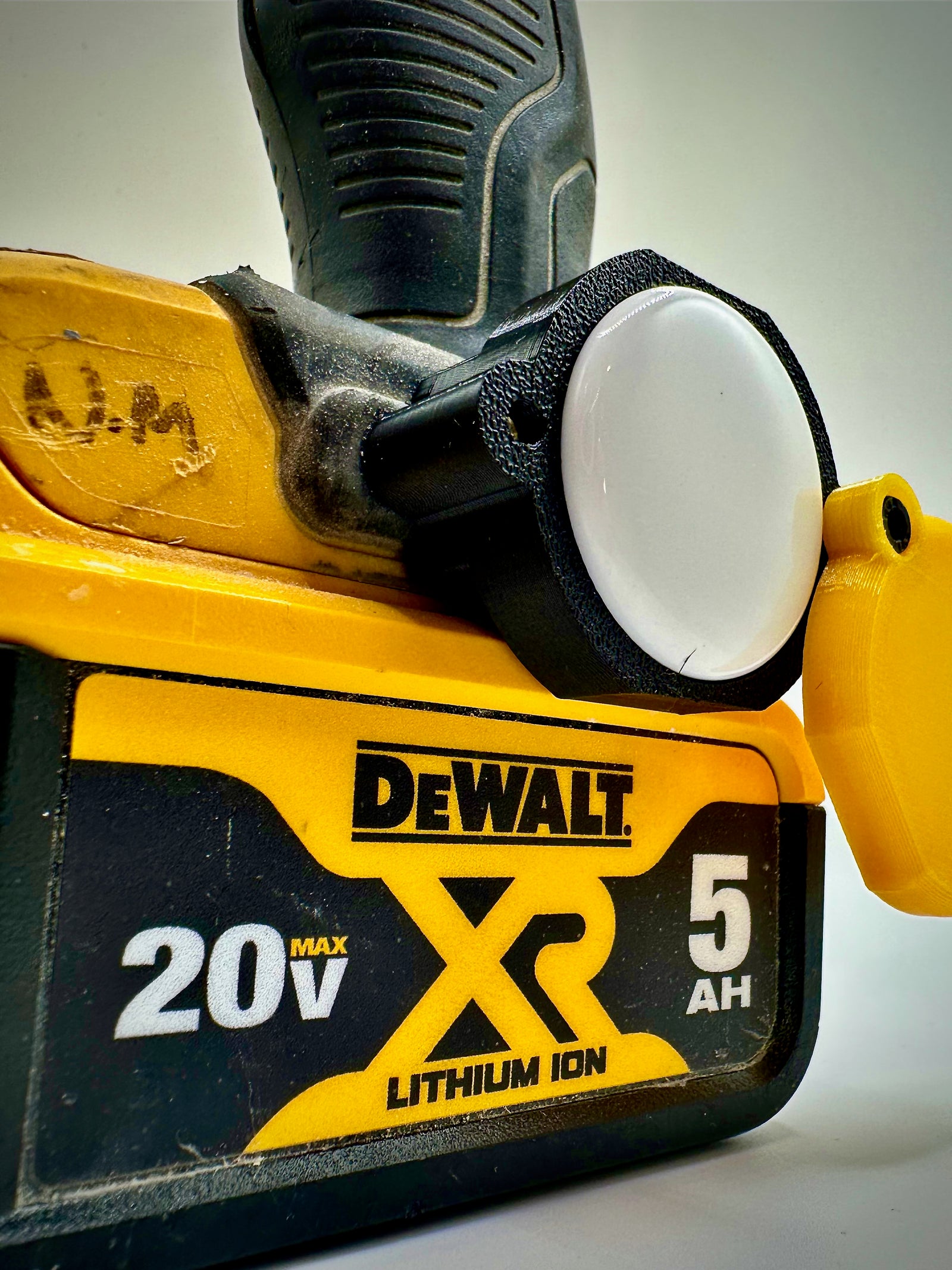 Contractor Pack - DeWalt AirTag Holders